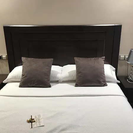 Hotel Calzada 2*