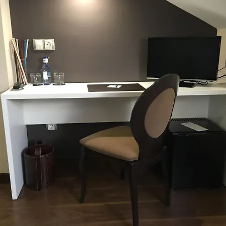 Hotel Calzada Arcos (Ourense)