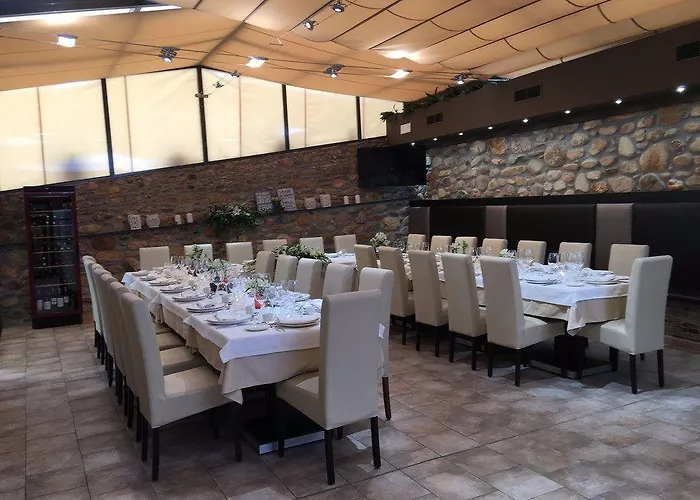 Отель Calzada 2*